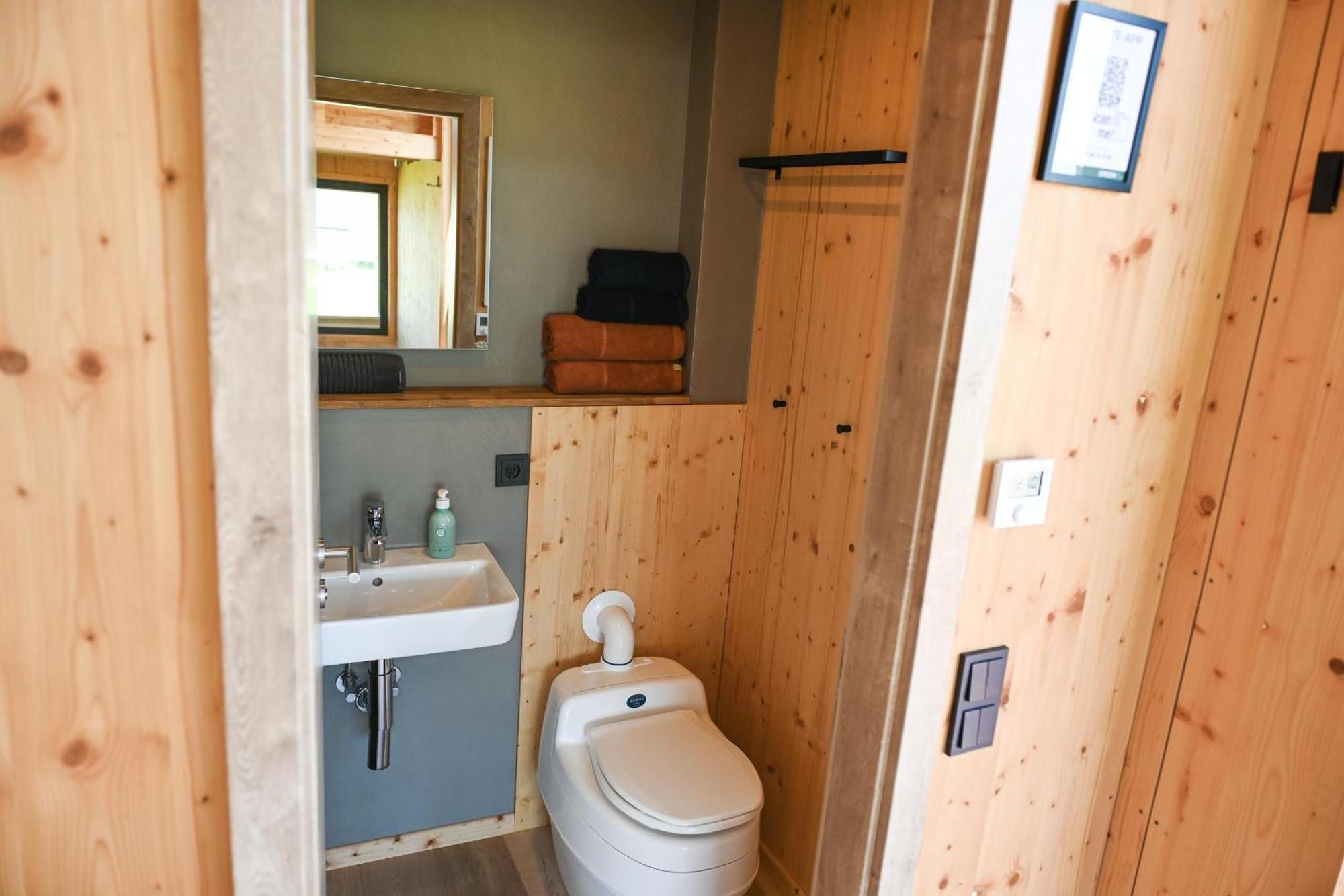 קרוליננזיל Tiny House Nature 12 Innenlage - Green Tiny Village Harlesiel מראה חיצוני תמונה